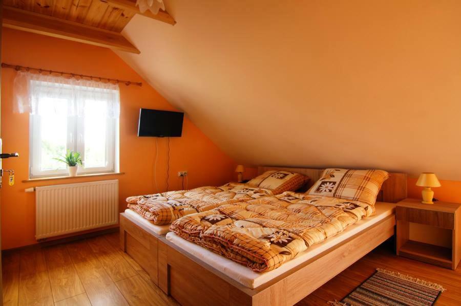 Teczowe Lowisko Hotel Wolka Orlowska Buitenkant foto